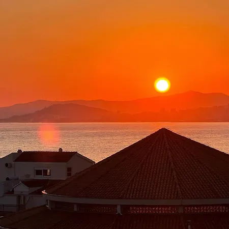 Roof Life Roko Apartament *