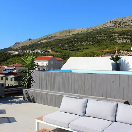 Roof Life Roko Apartamento Podstrana