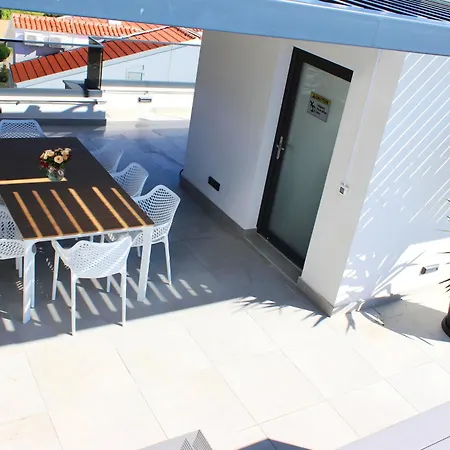 Roof Life Roko Apartamento *