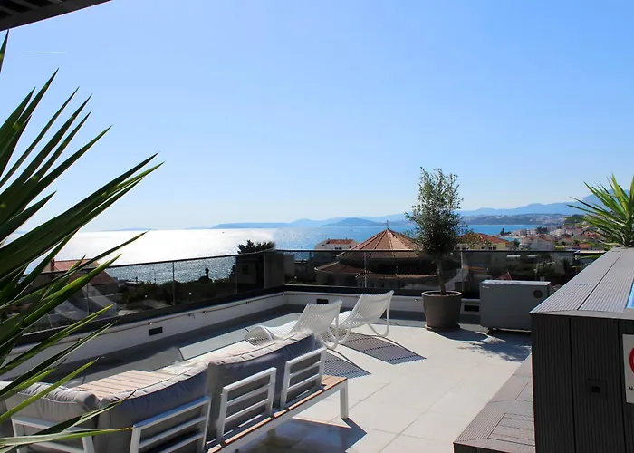 Roof Life Roko Podstrana